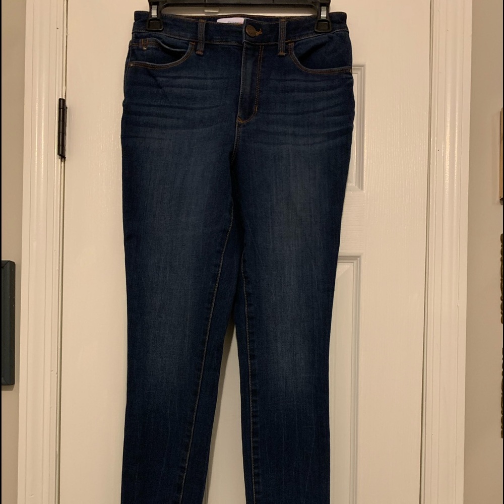 Skinny Girl dark denim blue jeans. High rise skinny jeans!
